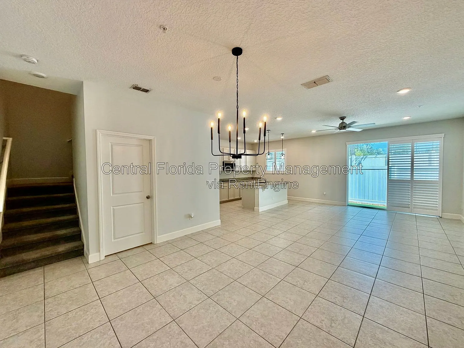 3 bed, 2.5 bath, 1811 sqft, $2,499 — Photo 3