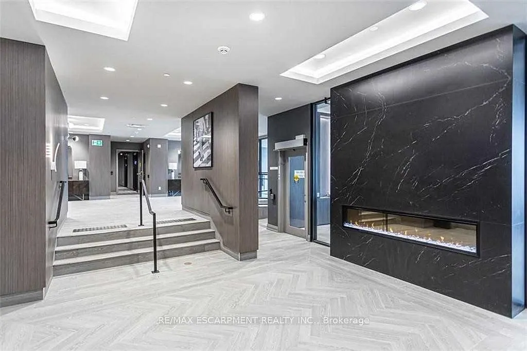 2 bed, $2,900 — Photo 2