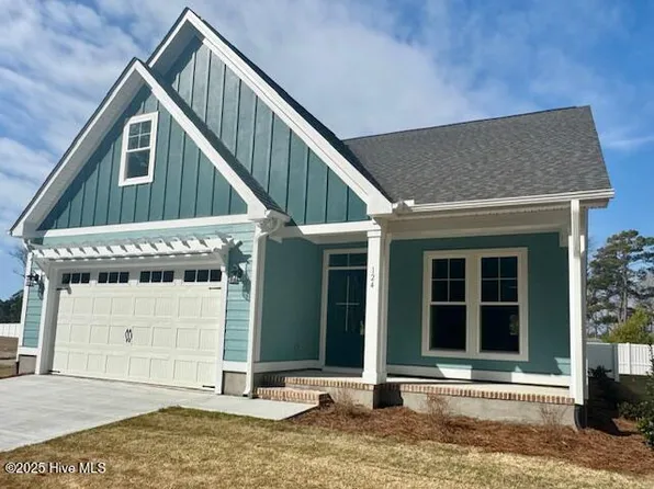 124 Pine View Boulevard, Beaufort, NC 28516