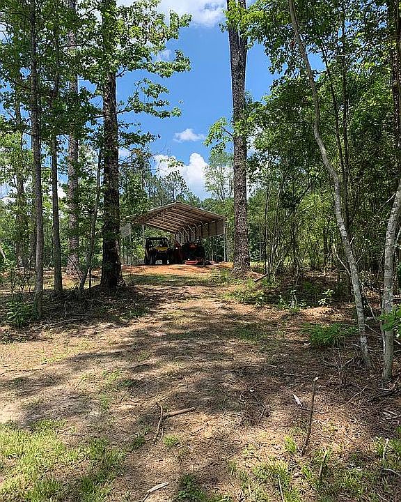 2nd image of 6616 N Highway 569
