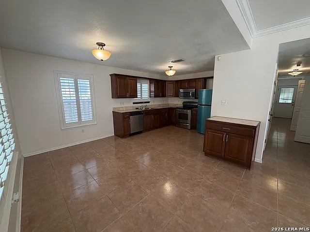 4930 Bluff St — Photo 6