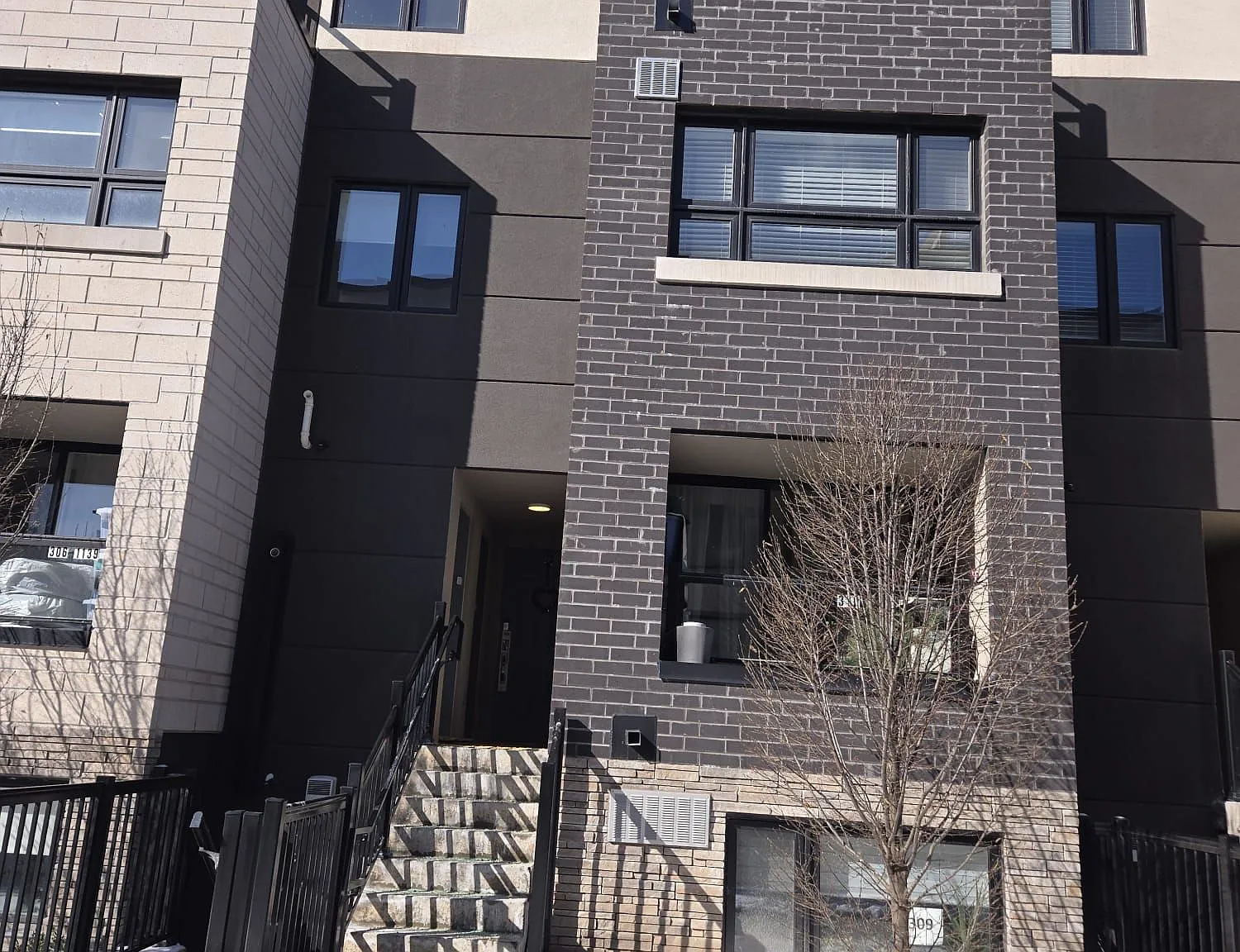 3 bed, $2,599 — Photo 1
