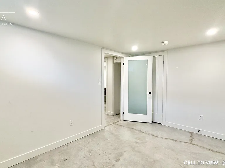 1370 Killarney Beach Rd #7 — Photo 10
