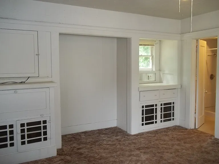 2087 N Marks Ave — Photo 5