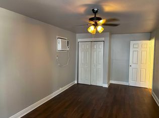 1510 W Wildwood Dr #B, San Antonio, TX 78201