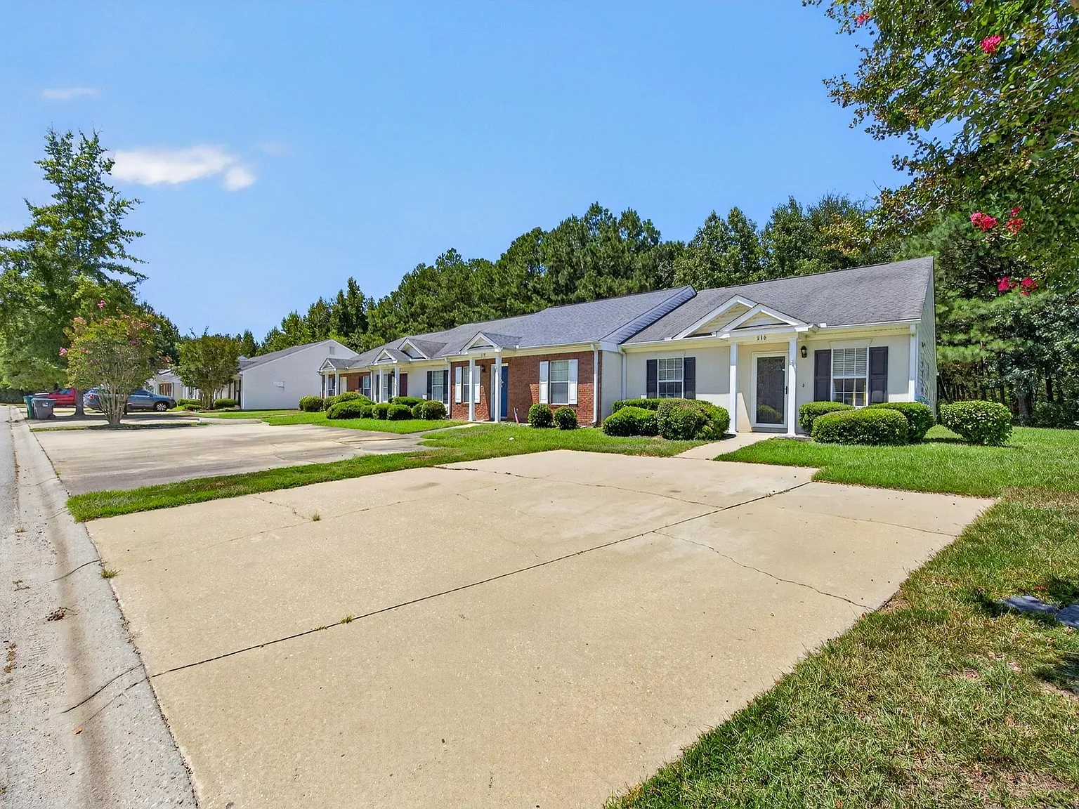 2 bed, 1092 sqft, $1,700 — Photo 3