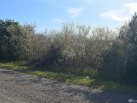 4th image of 135 Marine View Dr SE