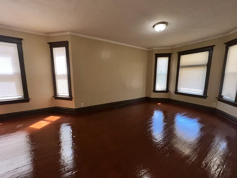 12015 S Stewart Ave — Photo 23
