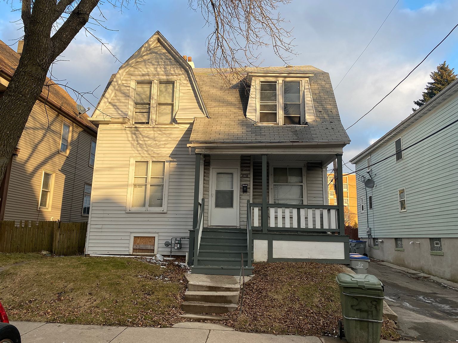 228 N 34th St, Milwaukee, WI 53208 | Zillow