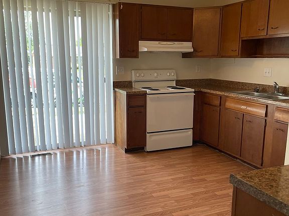 3rd image of 223 Carlwood Dr #0