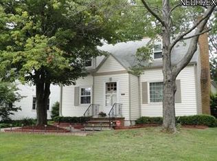 1397 Cranover Rd, Lyndhurst, OH 44124