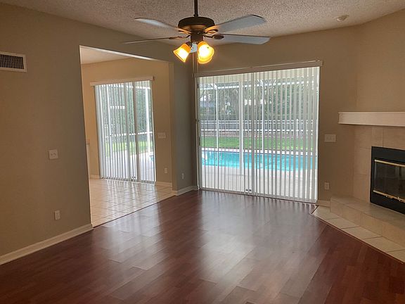 4th image of 9356 Wellington Park Cir