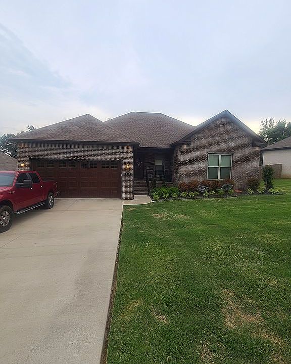 1st image of 16 Southwind Blvd