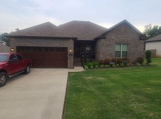 16 Southwind Blvd, Searcy, AR 72143