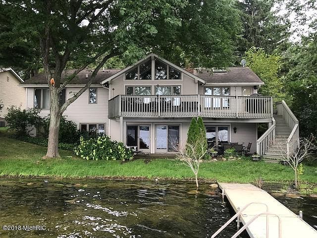 2nd image of 588 Aquaview Dr
