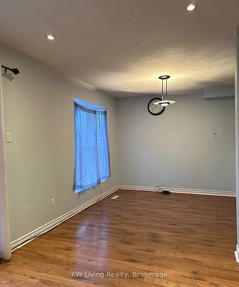 77 Phalen Cres — Photo 7