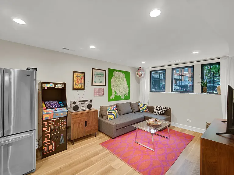 3015 W Belden Ave — Photo 6