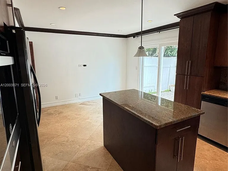 3920 Woodside Dr #2 — Photo 4