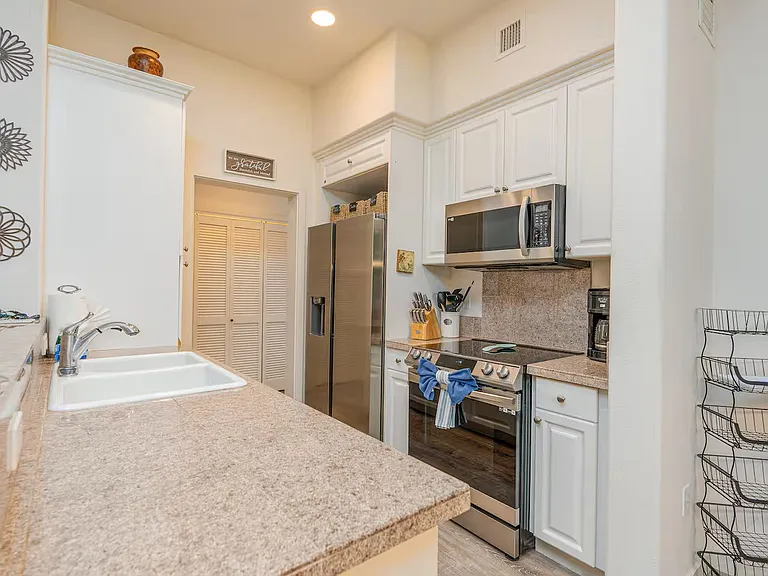 92-1208 Olani St #2 — Photo 4
