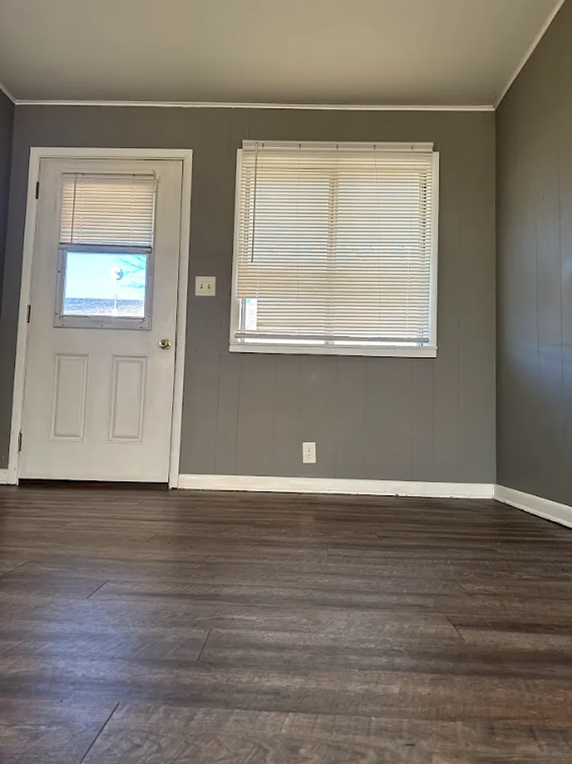 1214 S Blake St — Photo 4