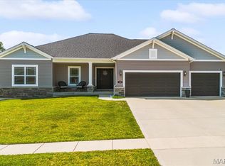1209 Bayley Dr, O'Fallon, IL 62269