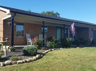 1501 Country Creek Dr, New Albany, IN 47150