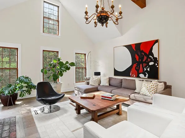 49 Indian Harbor Dr APT 6, Greenwich, CT 06830