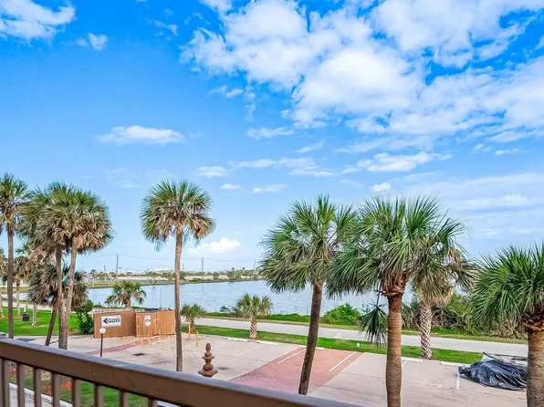 9520 Seawall Blvd APT 135, Galveston, TX 77554