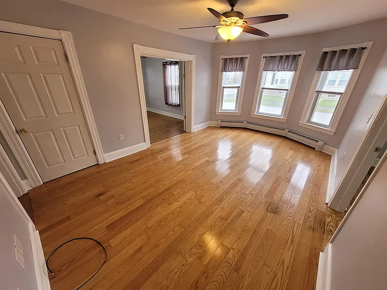 653 Clay St #1 — Photo 5