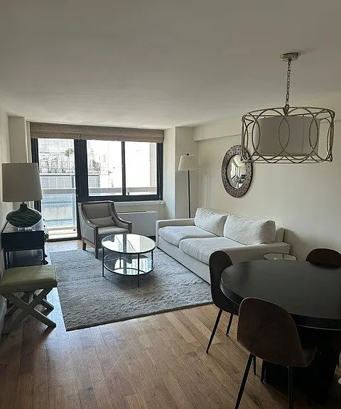 515 E 72nd St #15D — Photo 3