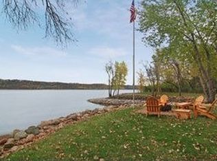 12 Point Rd, Bayport, MN 55003