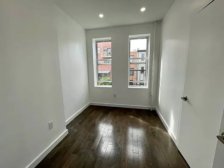 305 Grove St #2L — Photo 8