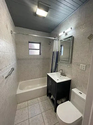 Rented by Hudson Exclusive Inc | media 30