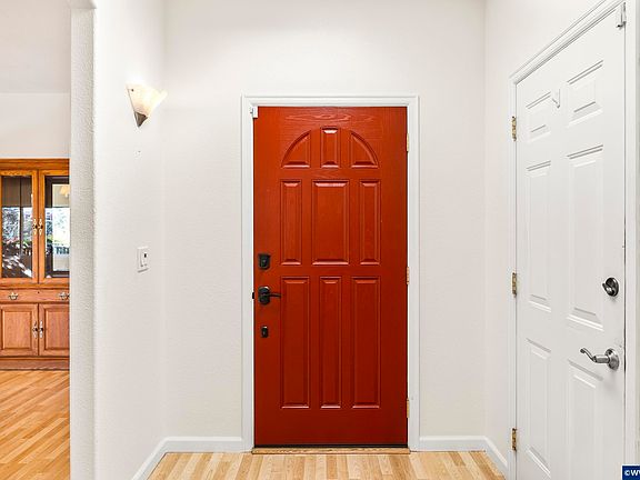 5th image of 1210 Chatnicka St NW