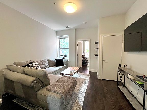 5th image of 267 Baldwin Ave Unit 401