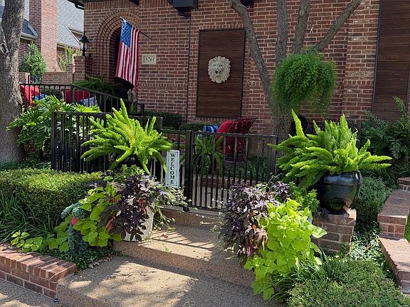 2nd image of 5261 Wyndham Ct