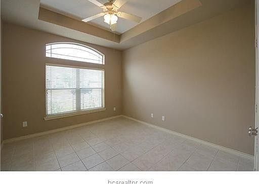 3rd image of 210 Karten Ln