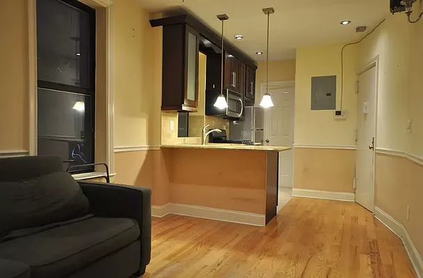 Rented by REAL New York | media 10