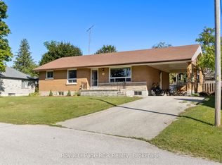 141 N Water St W, North Huron, ON N0G 2W0