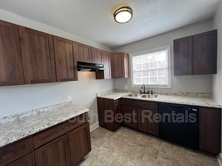 2193 Piedmont Ave — Photo 4