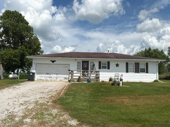 912 County Road 1800 E, Philo, IL 61864