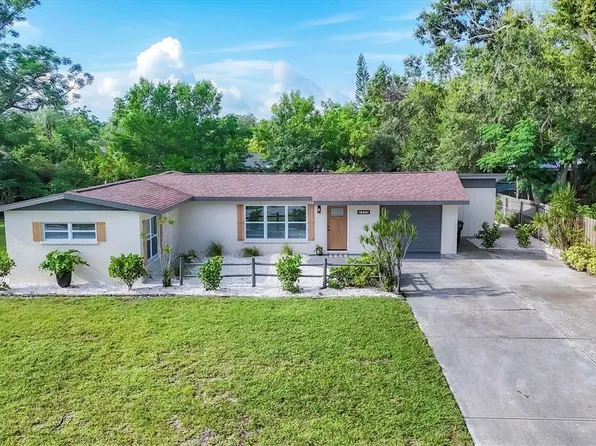 2426 Calamonga Ln, Sarasota, FL 34239