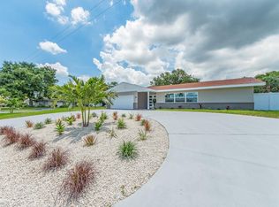 201 Harbor Bluff Dr, Largo, FL 33770