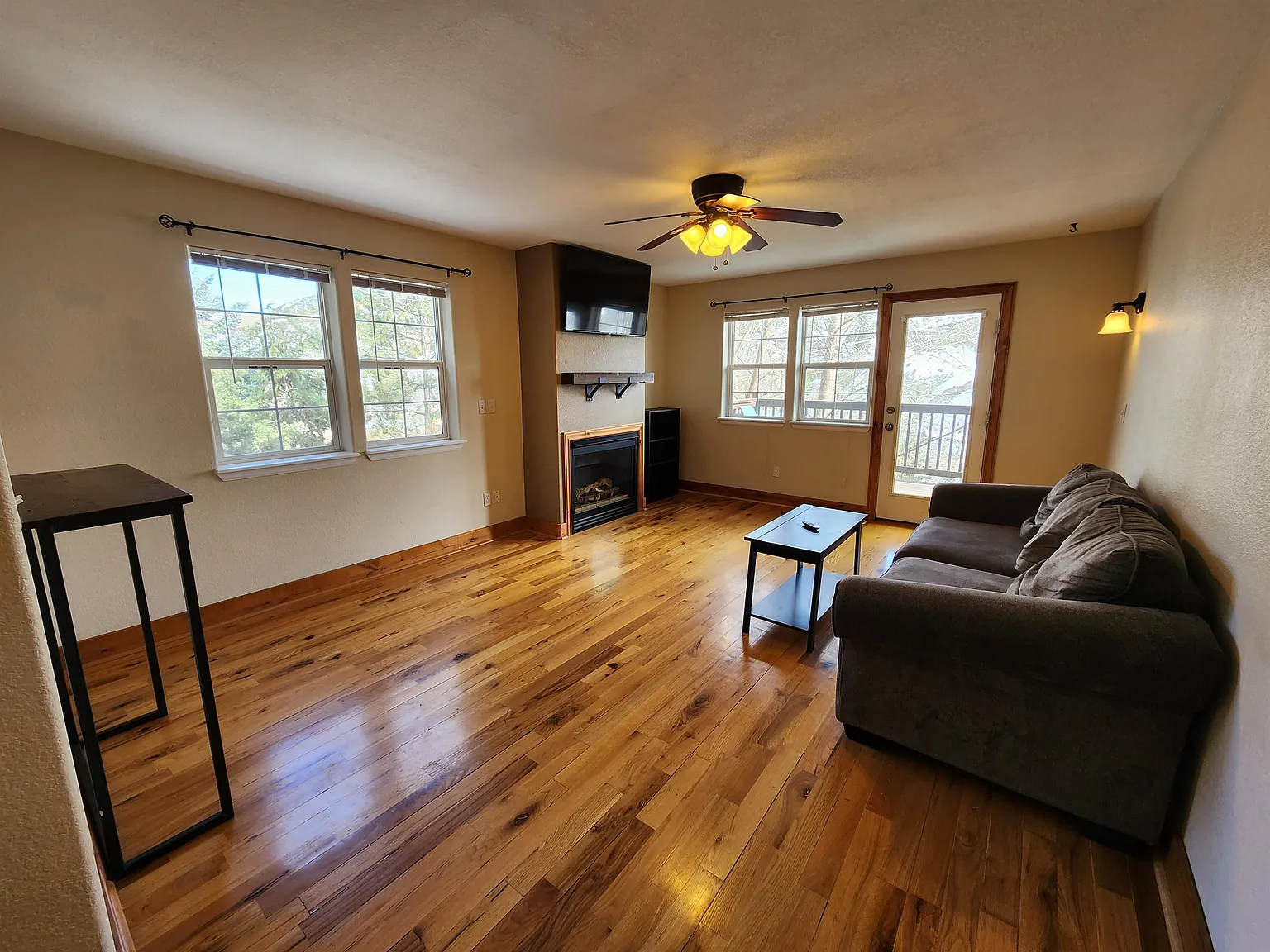 3 bed, 1750 sqft, $3,600 — Photo 4