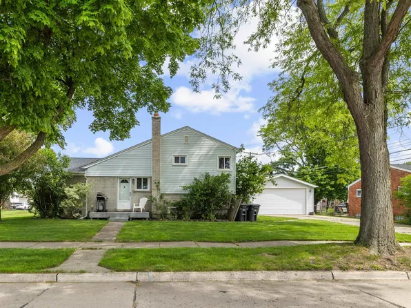 8912 Hubbard St, Livonia, MI 48150