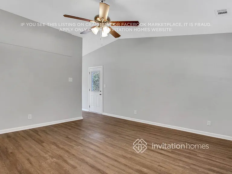 1459 Meadowlark Dr — Photo 4