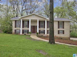 1324 Navajo Trl, Alabaster, AL 35007