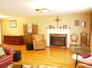 28 Spring Cir, Shrewsbury, MA 01545