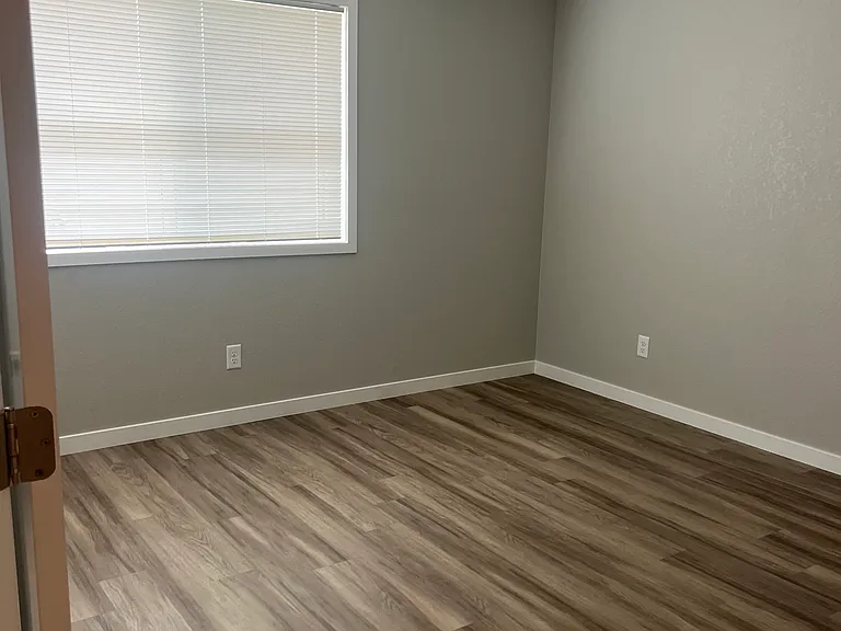 Small bedroom 12'1 X 11'11