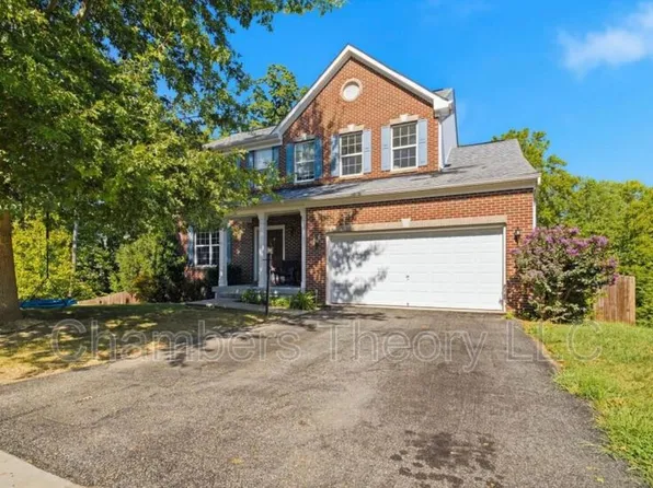 3324 Eagle Ridge Dr, Woodbridge, VA 22191